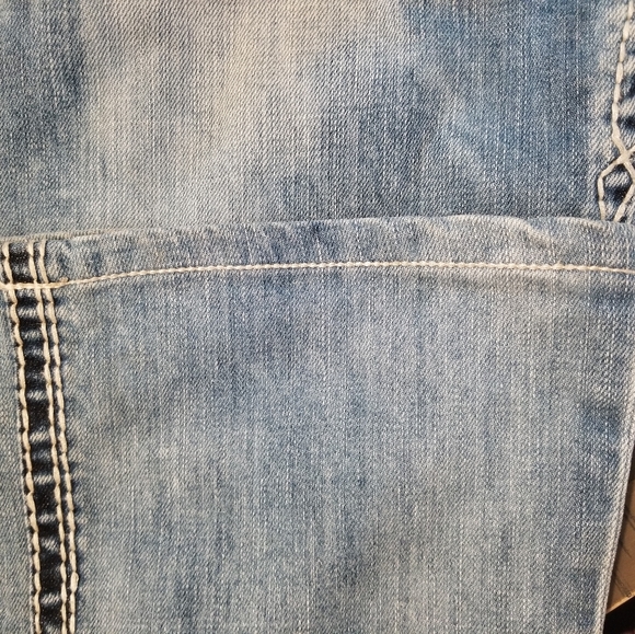 Rock Revival Jeans - Picture 3 of 3